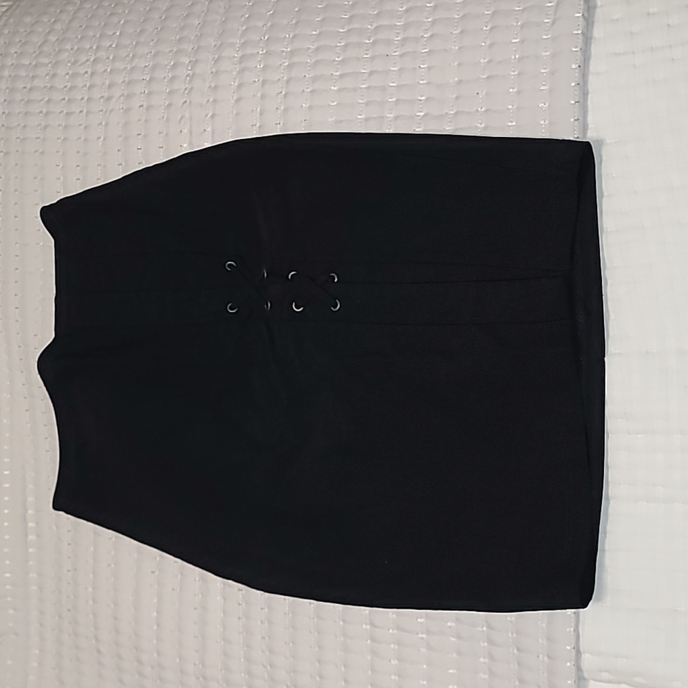 Solemio Los Angeles Black Skirt with High Slit